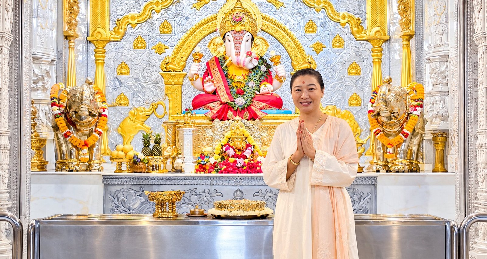 Bharatnewsupdates- Srimant Dagduseth Halwai Mandir, Phuket, Thailand Founder Papachsorn Meepa